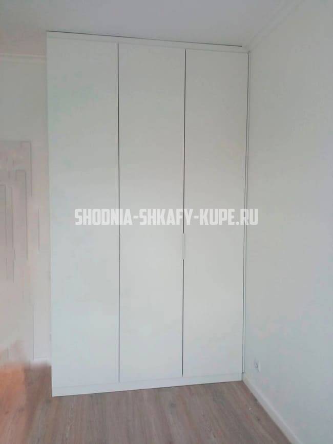 Распашные шкафы Сходня