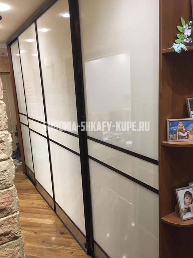 Шкафы для прихожей Сходня