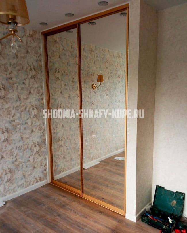 Шкафы в спальню Сходня